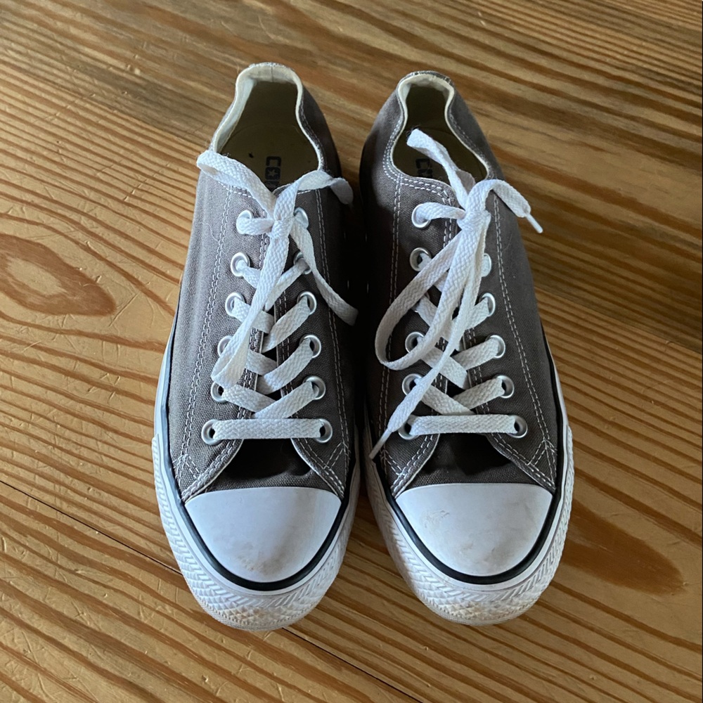 Gray Converse💗